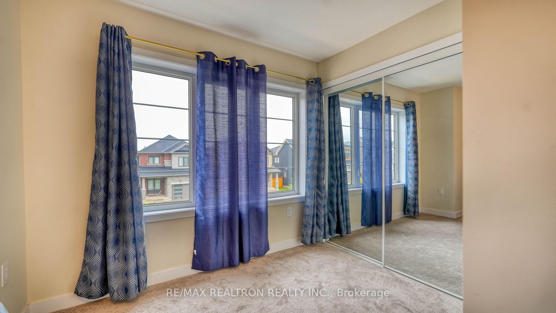 Photo 29 of 20 Hawick Crescent, Haldimand — HOMEH
