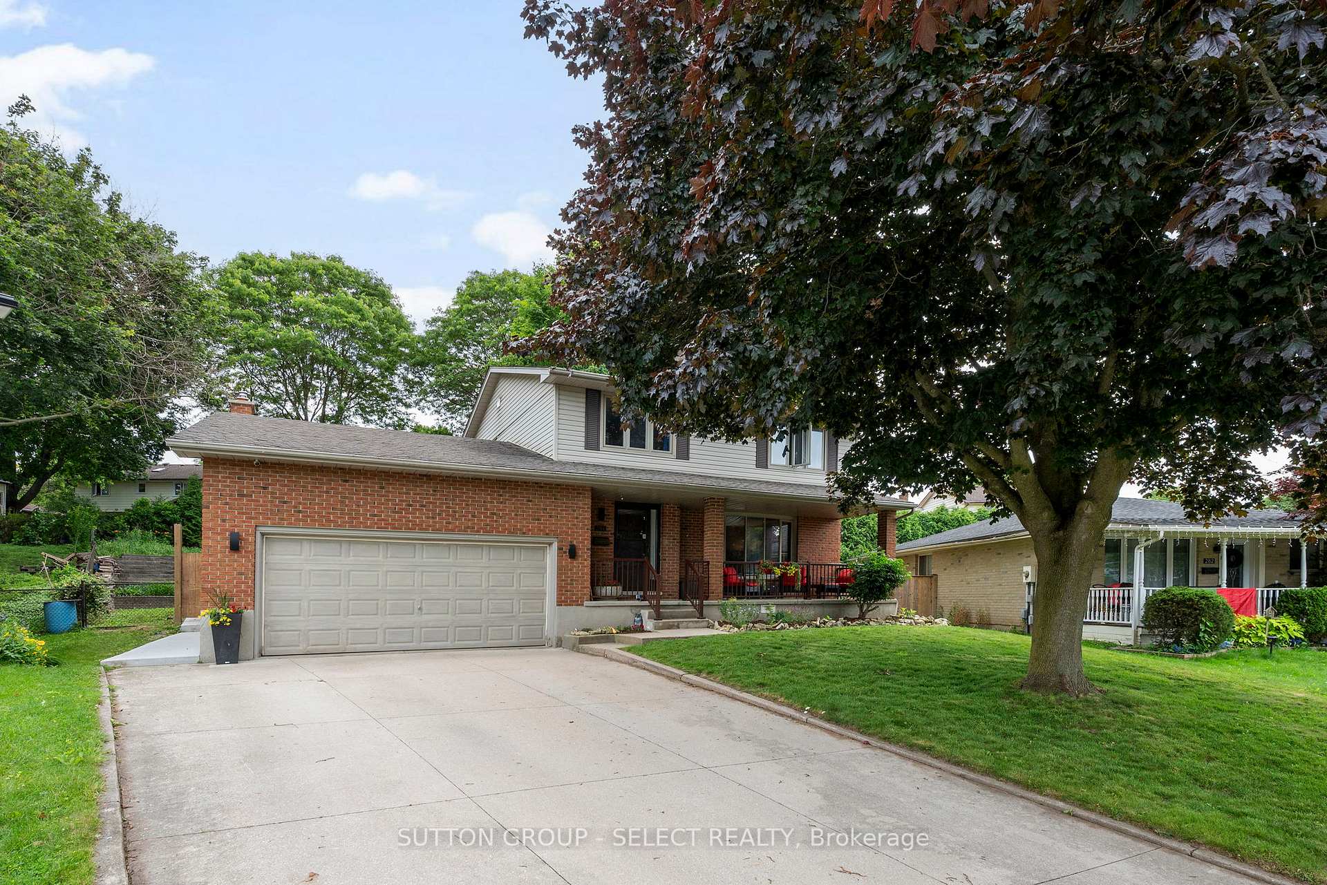 Photo 1 of 286 Highview Crescent, London, South O — HOMEH