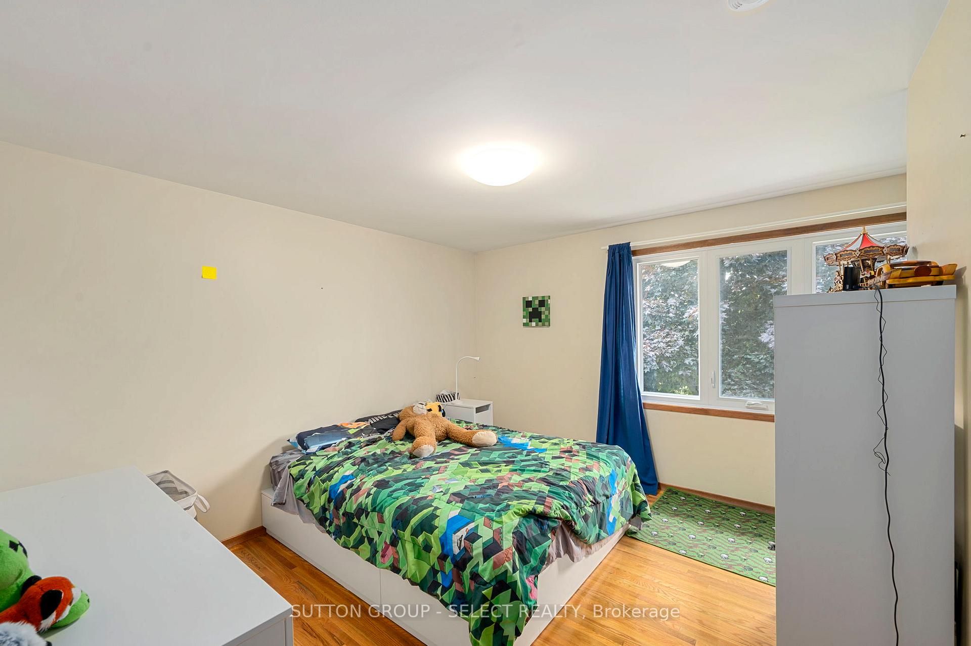 Photo 20 of 286 Highview Crescent, London, South O — HOMEH