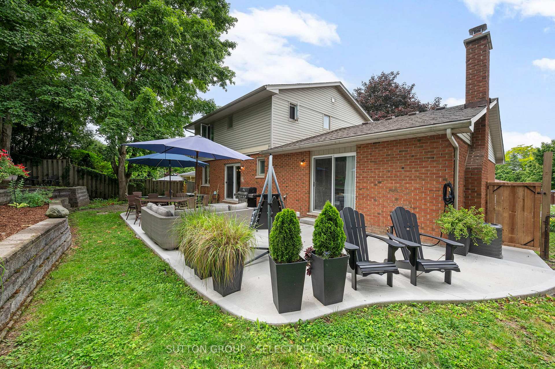 Photo 34 of 286 Highview Crescent, London, South O — HOMEH