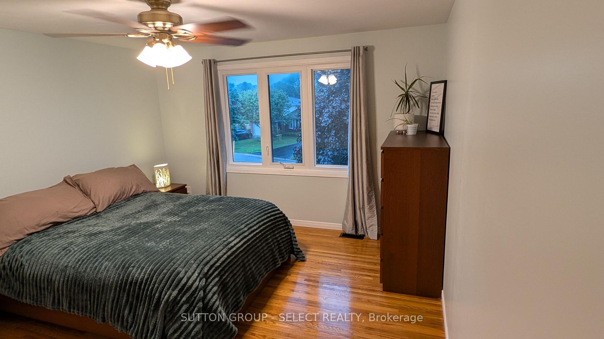 Photo 25 of 286 Highview Crescent, London, South O — HOMEH