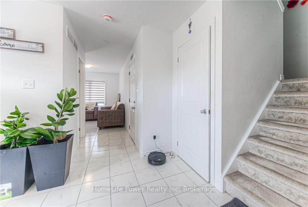 Photo 4 of 513 Woodlea Court, Kitchener, Pioneer Park/Doon/Wyldwoods — HOMEH