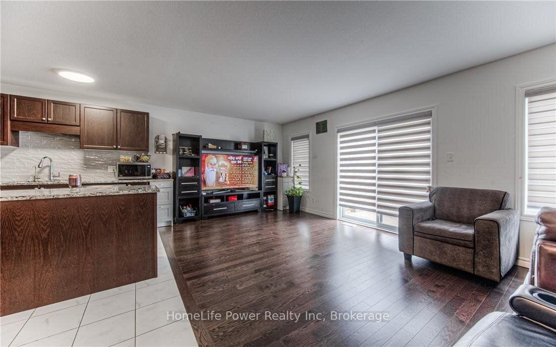 Photo 7 of 513 Woodlea Court, Kitchener, Pioneer Park/Doon/Wyldwoods — HOMEH
