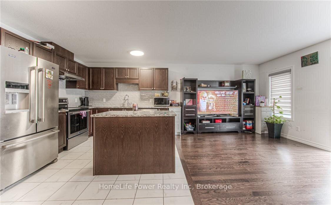 Photo 8 of 513 Woodlea Court, Kitchener, Pioneer Park/Doon/Wyldwoods — HOMEH