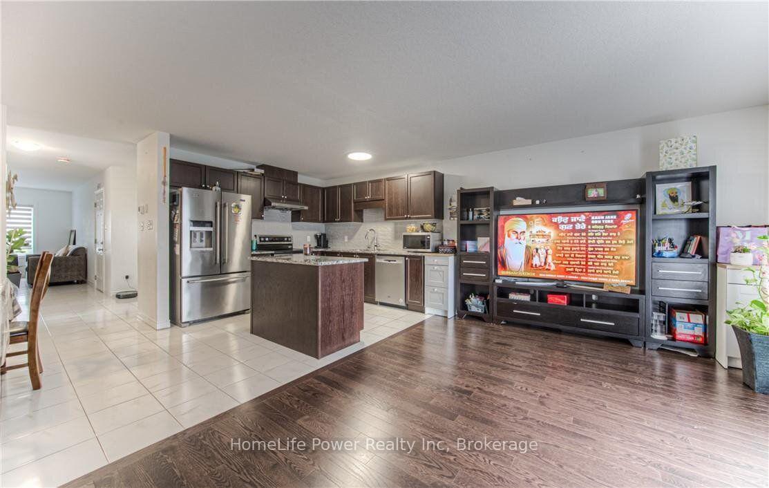 Photo 9 of 513 Woodlea Court, Kitchener, Pioneer Park/Doon/Wyldwoods — HOMEH