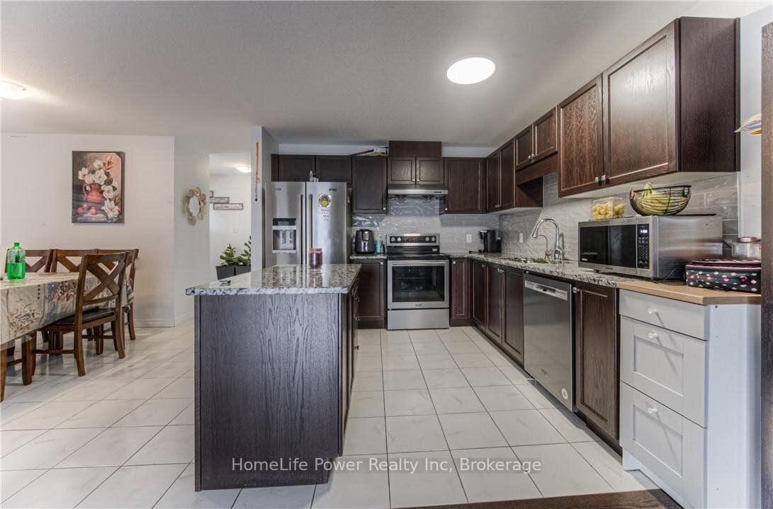 Photo 10 of 513 Woodlea Court, Kitchener, Pioneer Park/Doon/Wyldwoods — HOMEH