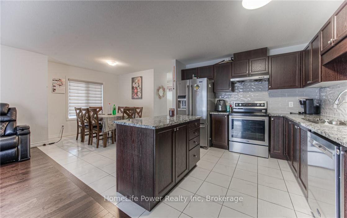 Photo 11 of 513 Woodlea Court, Kitchener, Pioneer Park/Doon/Wyldwoods — HOMEH