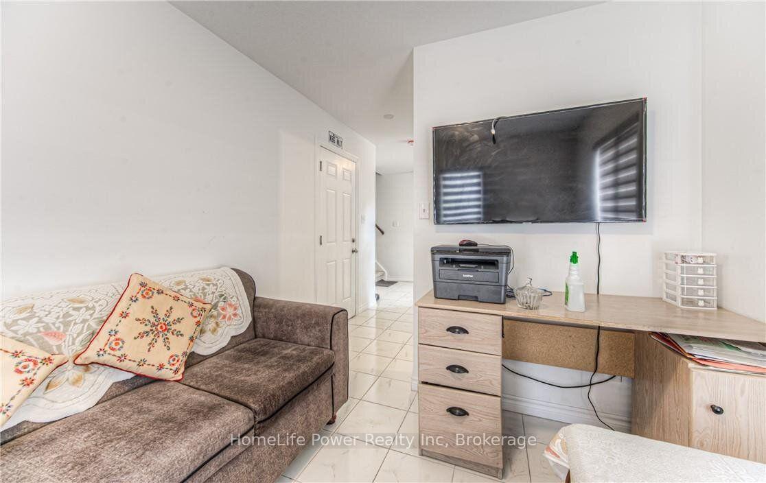 Photo 19 of 513 Woodlea Court, Kitchener, Pioneer Park/Doon/Wyldwoods — HOMEH
