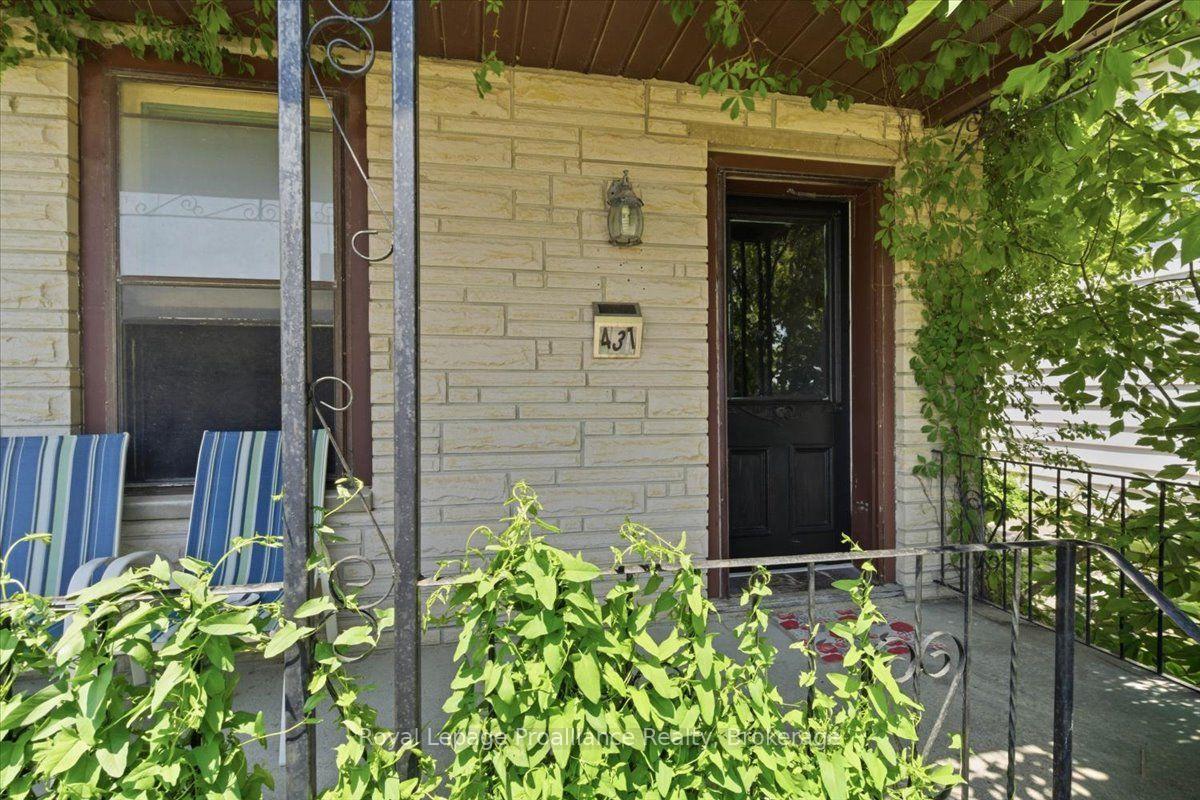 Photo 3 of 431 Main Street, Deseronto, Deseronto (Town) — HOMEH