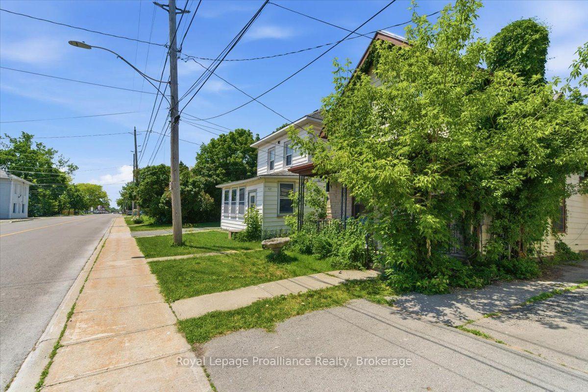 Photo 13 of 431 Main Street, Deseronto, Deseronto (Town) — HOMEH