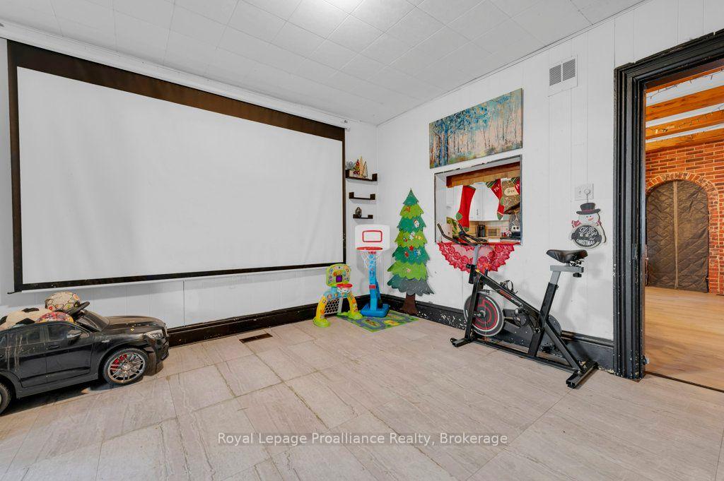 Photo 15 of 431 Main Street, Deseronto, Deseronto (Town) — HOMEH