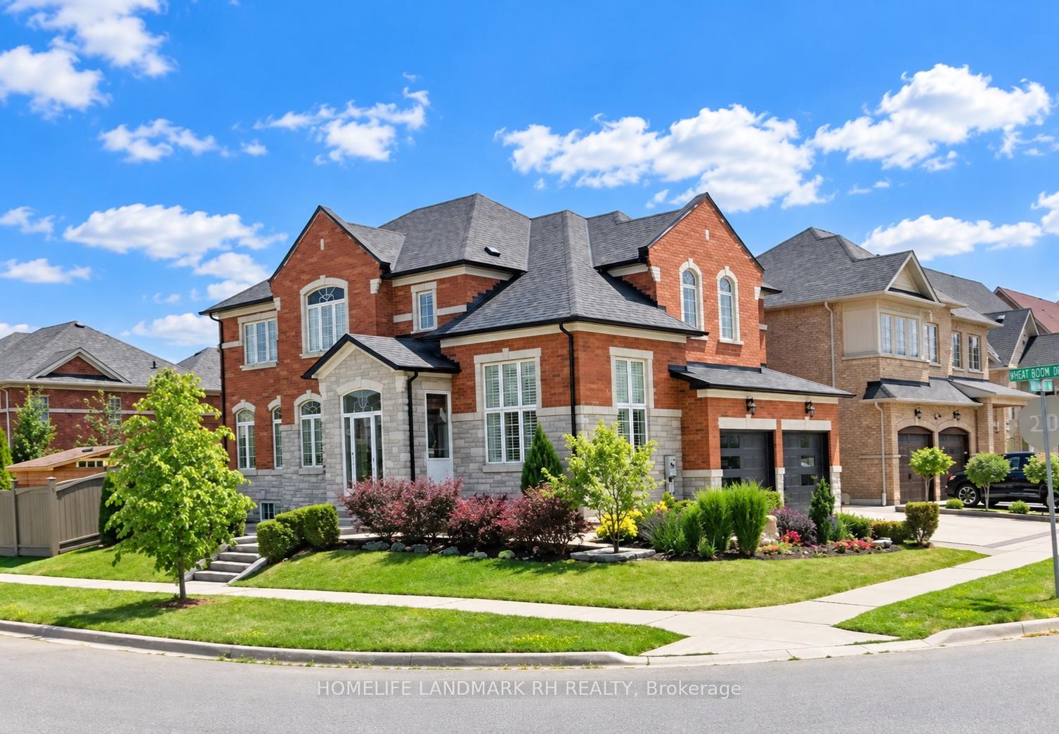 Photo 2 of 131 Oberfrick Avenue, Vaughan, Patterson — HOMEH