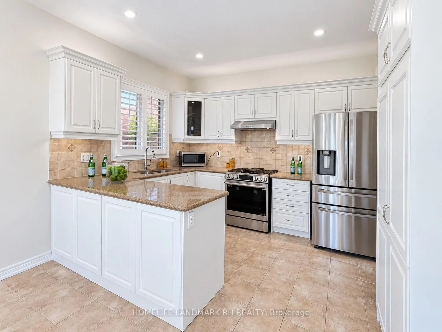 Photo 16 of 131 Oberfrick Avenue, Vaughan, Patterson — HOMEH