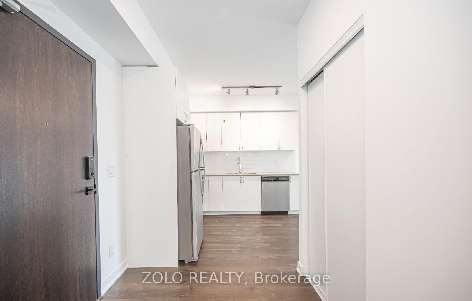 Photo 4 of Unit 1213, 56 Lakeside Terrace, Barrie, Little Lake — HOMEH