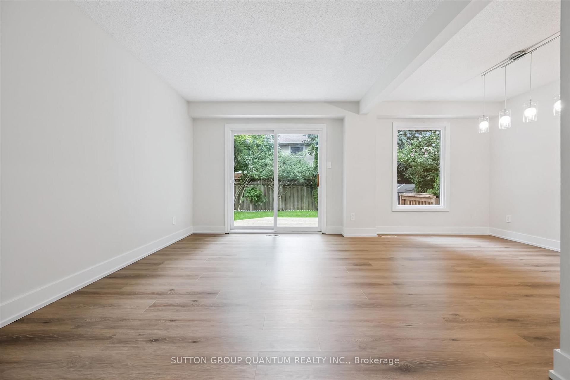 Photo 2 of 157 Riverview Street, Oakville, Bronte — HOMEH