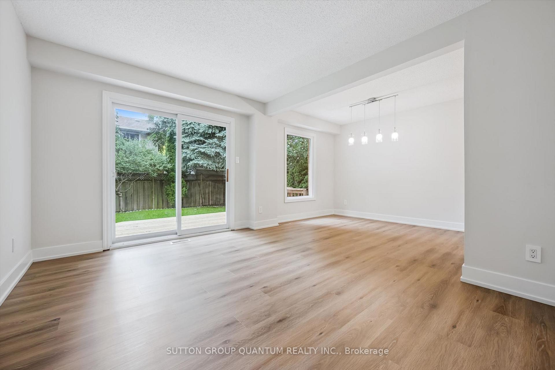 Photo 3 of 157 Riverview Street, Oakville, Bronte — HOMEH