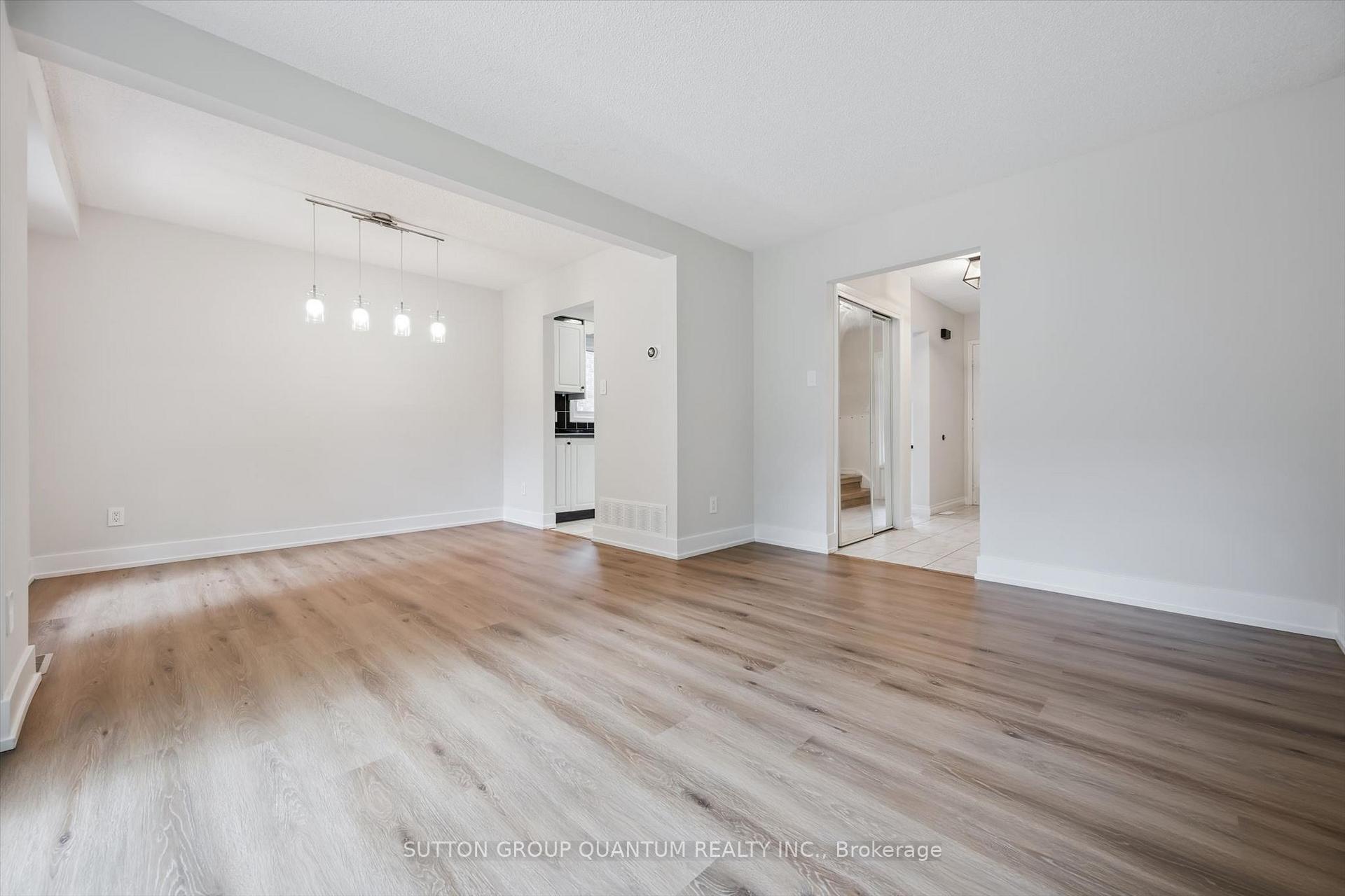Photo 4 of 157 Riverview Street, Oakville, Bronte — HOMEH
