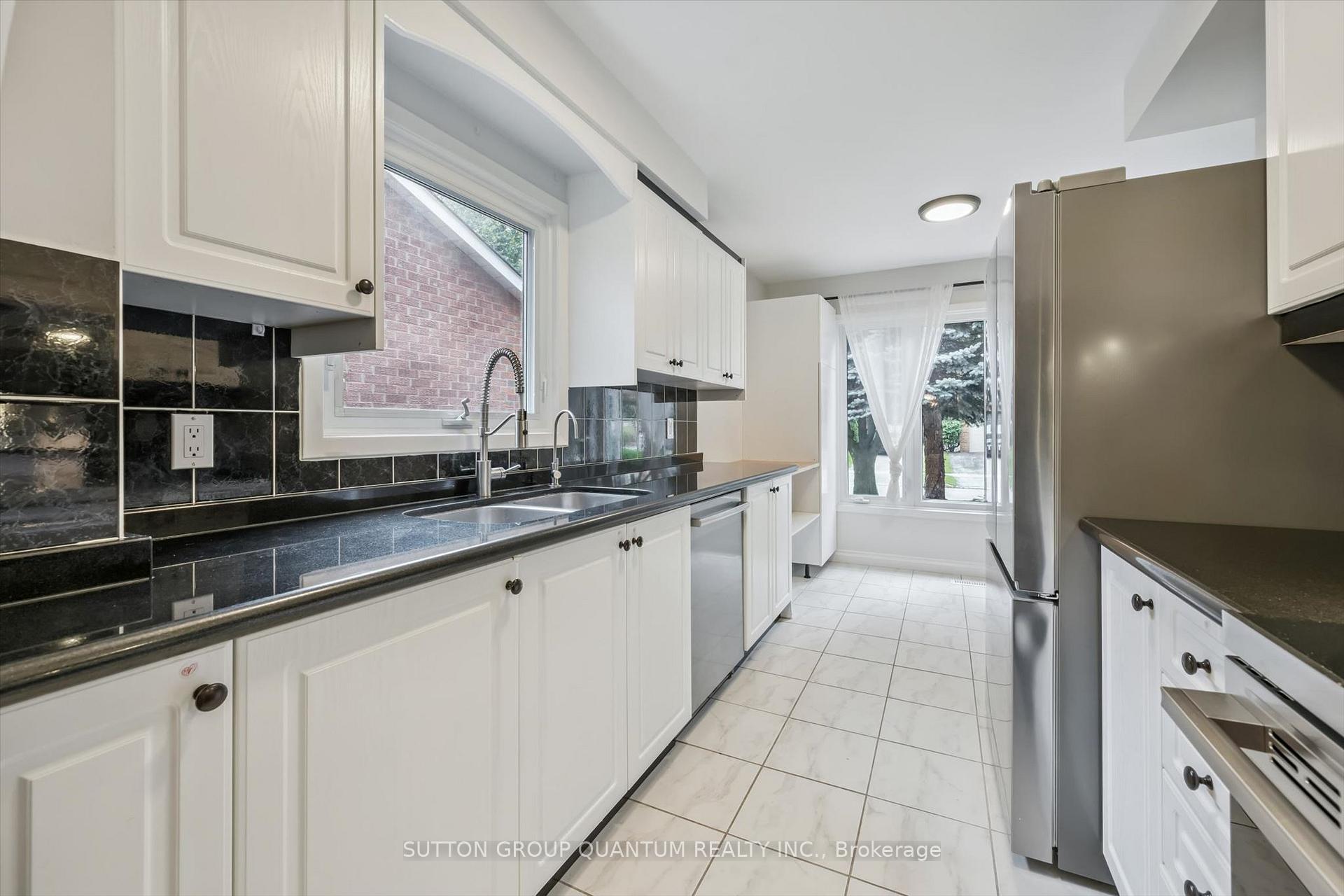 Photo 9 of 157 Riverview Street, Oakville, Bronte — HOMEH