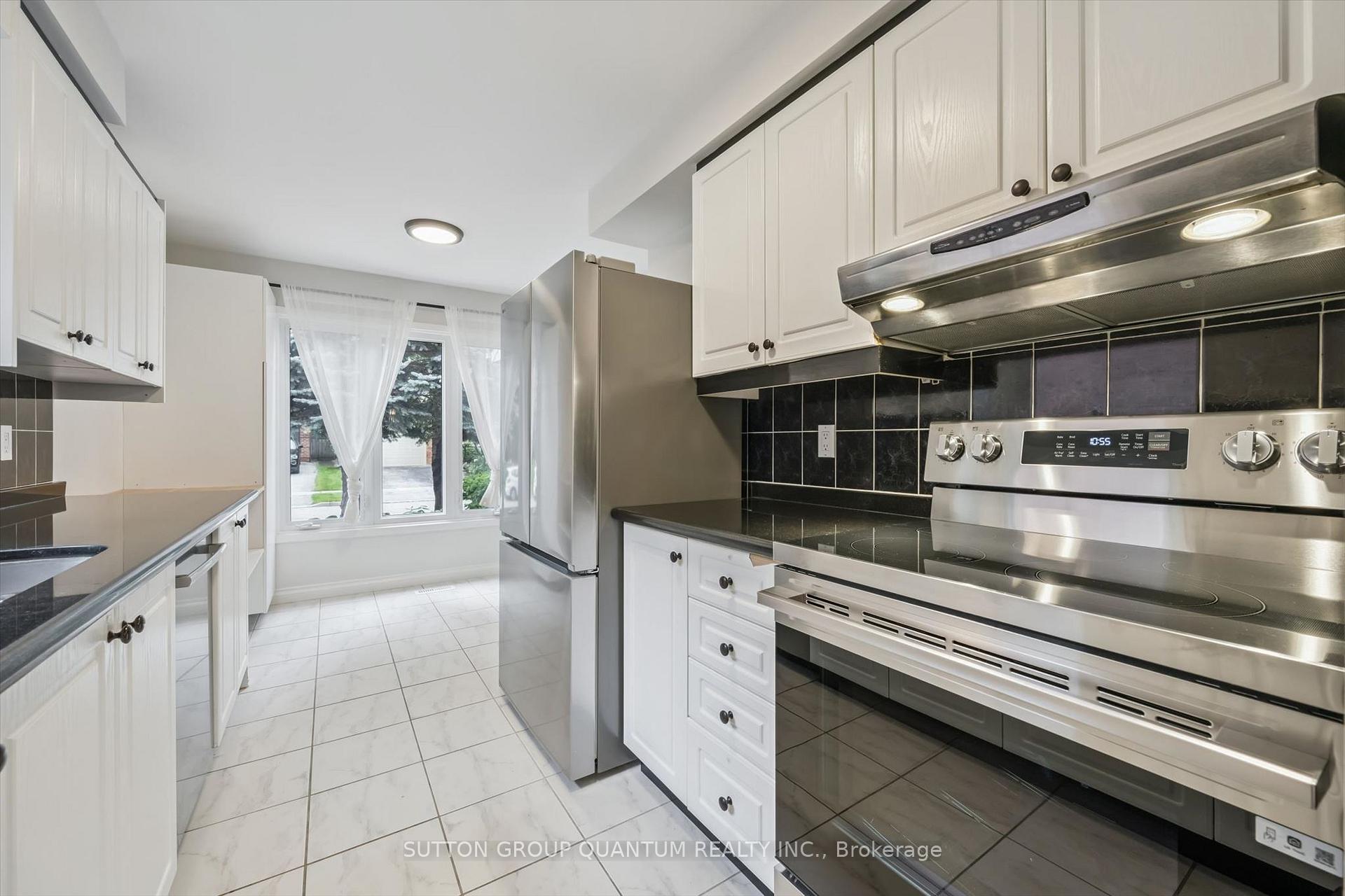 Photo 10 of 157 Riverview Street, Oakville, Bronte — HOMEH