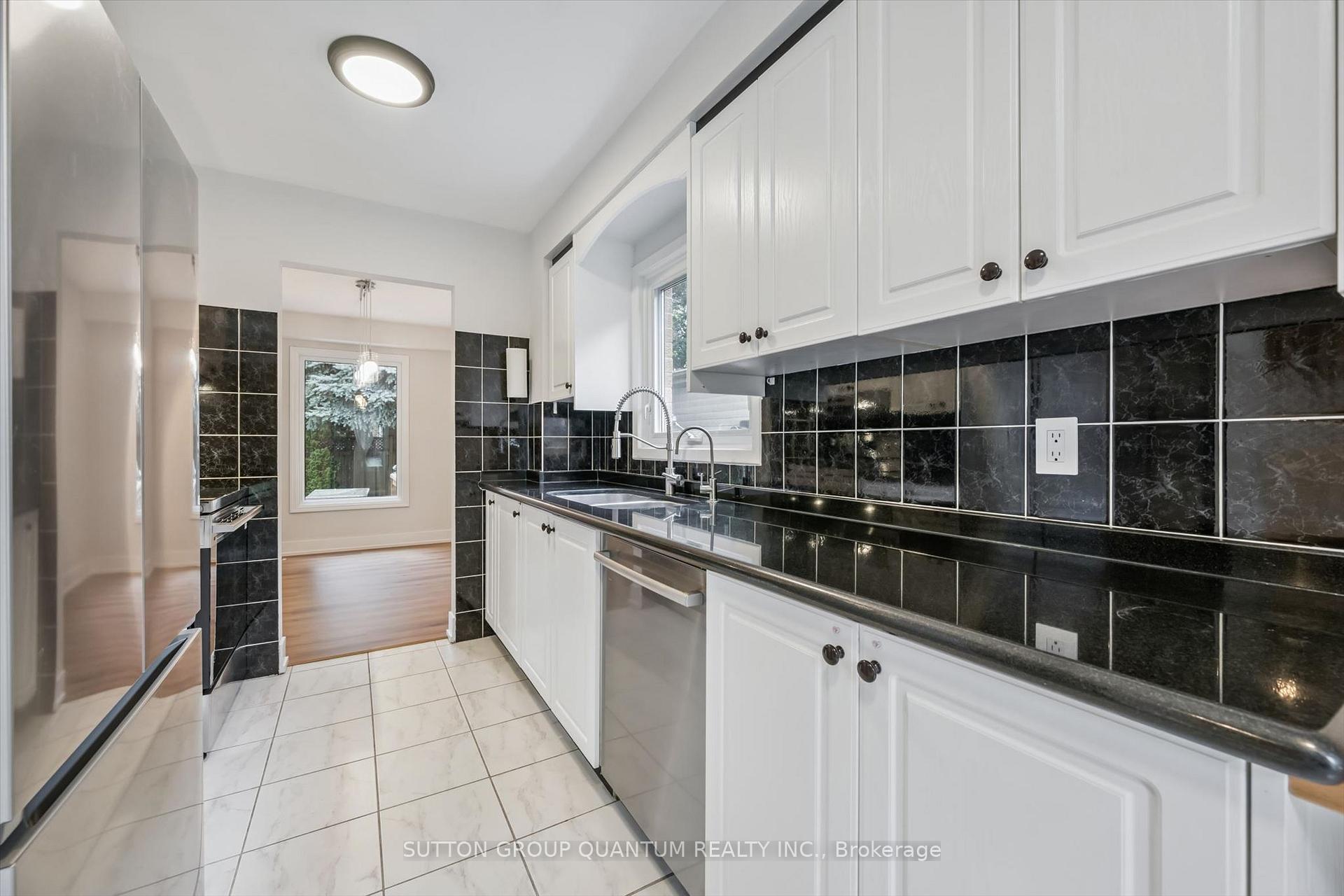 Photo 11 of 157 Riverview Street, Oakville, Bronte — HOMEH