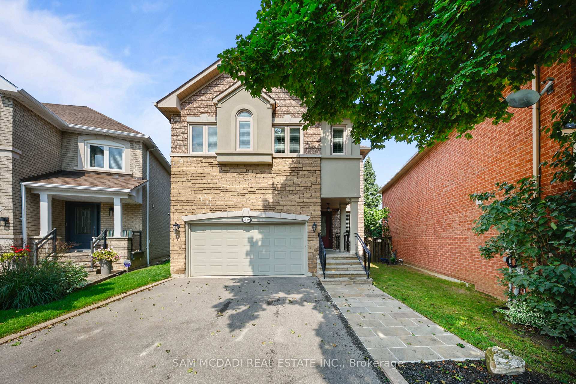 Front of 5519 Windy Hill Court