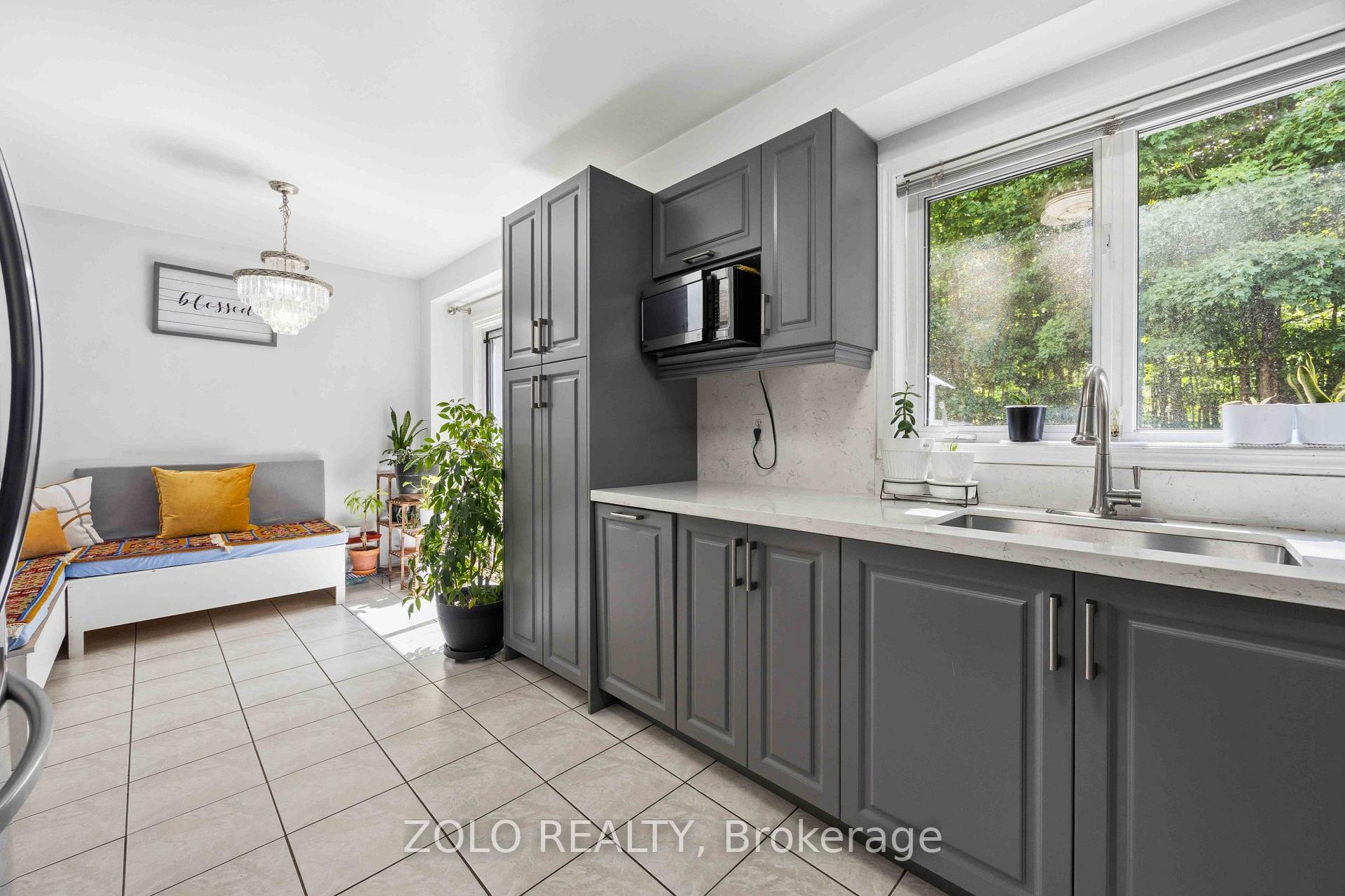 Photo 9 of 82 Piperbrook Crescent, Scarborough, West Hill — HOMEH