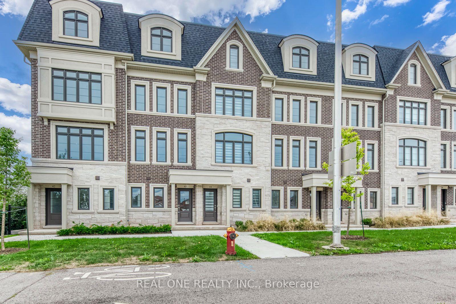 Front of Unit 44, 2140 Trafalgar Road