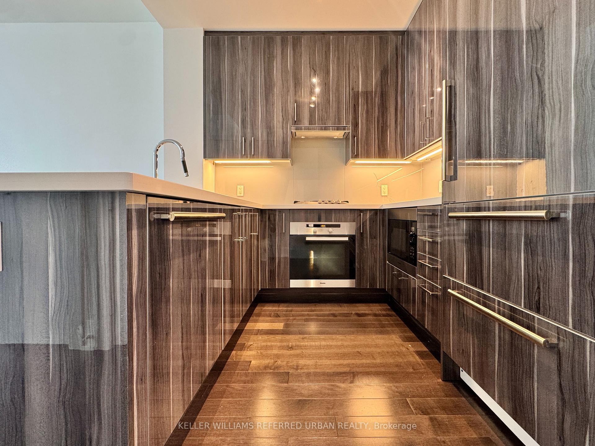 Photo 4 of Unit 716, 39 Queens Quay E, Toronto, Waterfront Communities — HOMEH