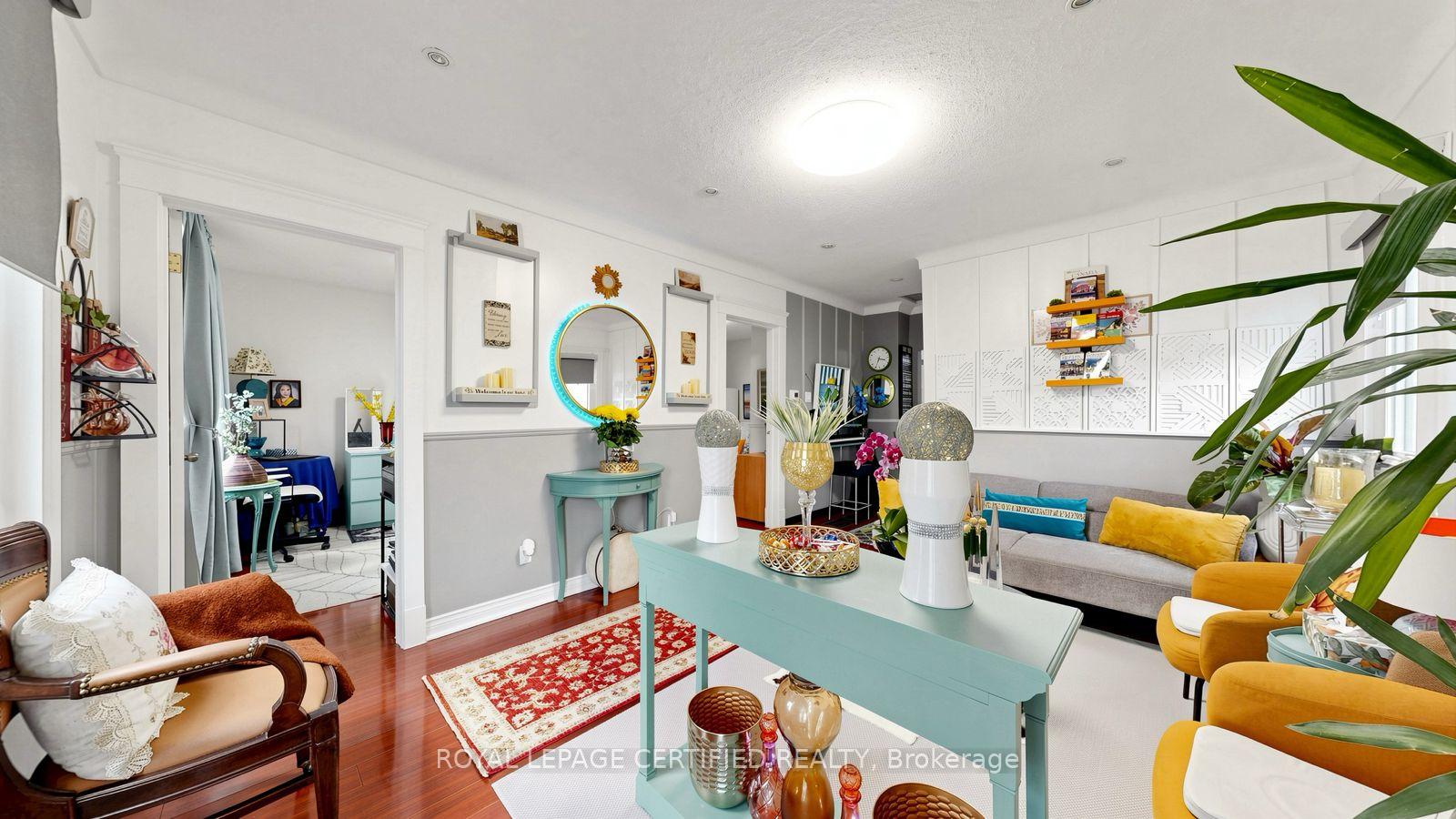 Photo 8 of 922A Danforth Road, Scarborough, Kennedy Park — HOMEH