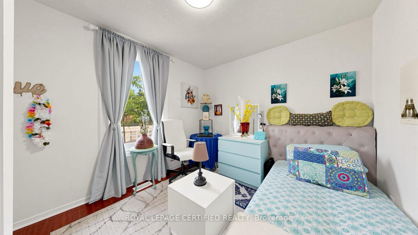 Photo 12 of 922A Danforth Road, Scarborough, Kennedy Park — HOMEH