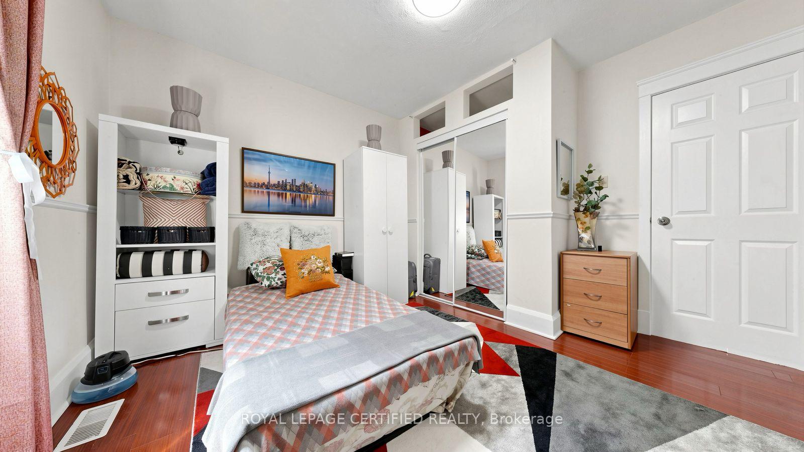 Photo 15 of 922A Danforth Road, Scarborough, Kennedy Park — HOMEH
