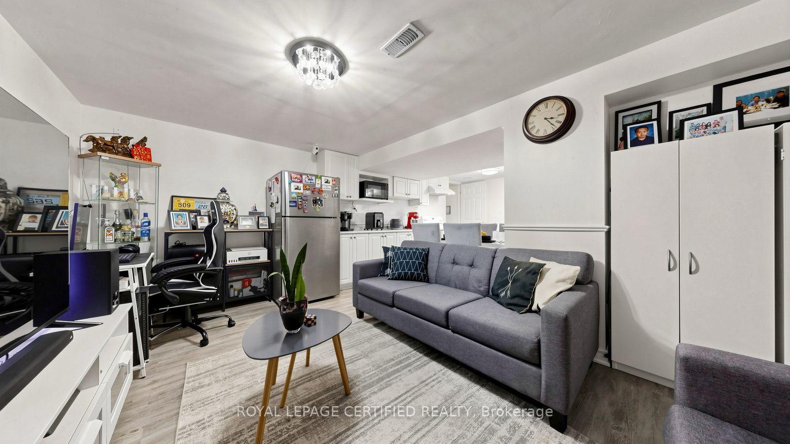 Photo 19 of 922A Danforth Road, Scarborough, Kennedy Park — HOMEH
