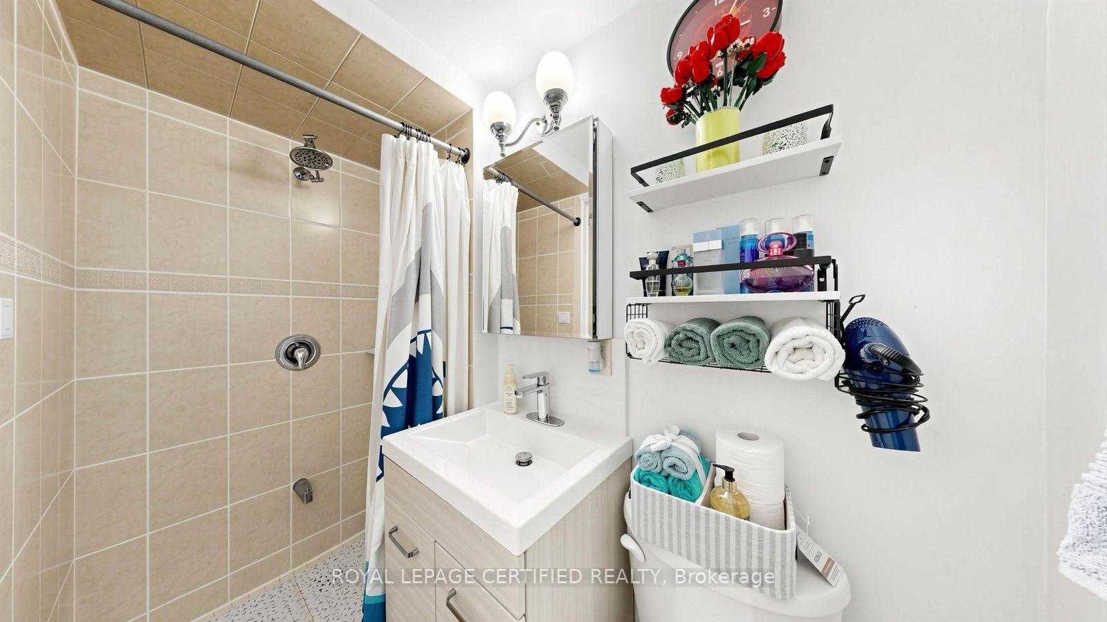 Photo 37 of 922A Danforth Road, Scarborough, Kennedy Park — HOMEH