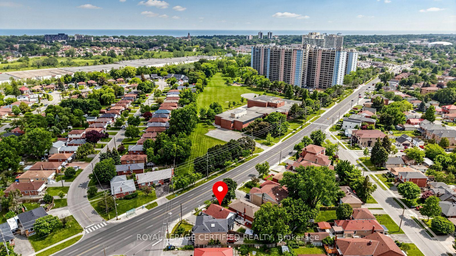Photo 39 of 922A Danforth Road, Scarborough, Kennedy Park — HOMEH