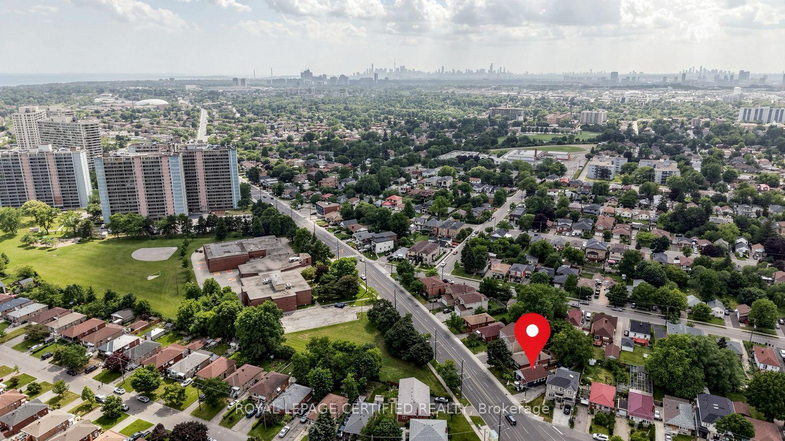 Photo 43 of 922A Danforth Road, Scarborough, Kennedy Park — HOMEH