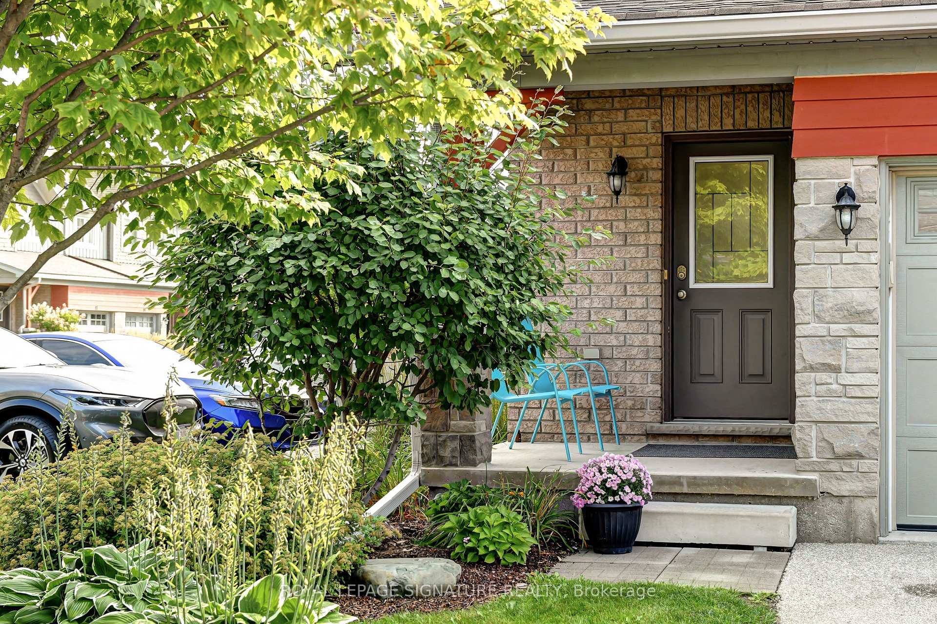 Photo 2 of 23 Silver Glen Boulevard, Collingwood — HOMEH