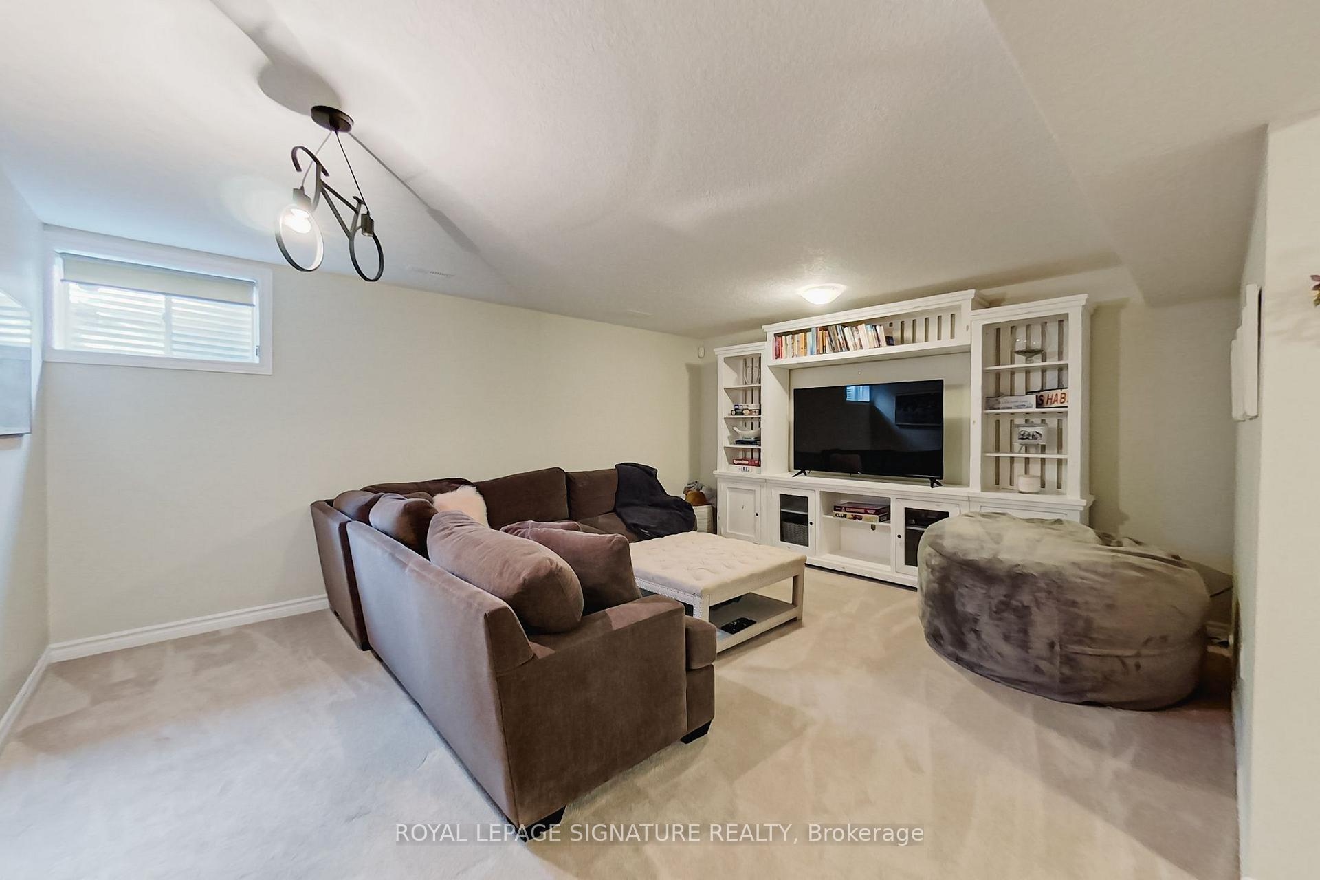 Photo 26 of 23 Silver Glen Boulevard, Collingwood — HOMEH
