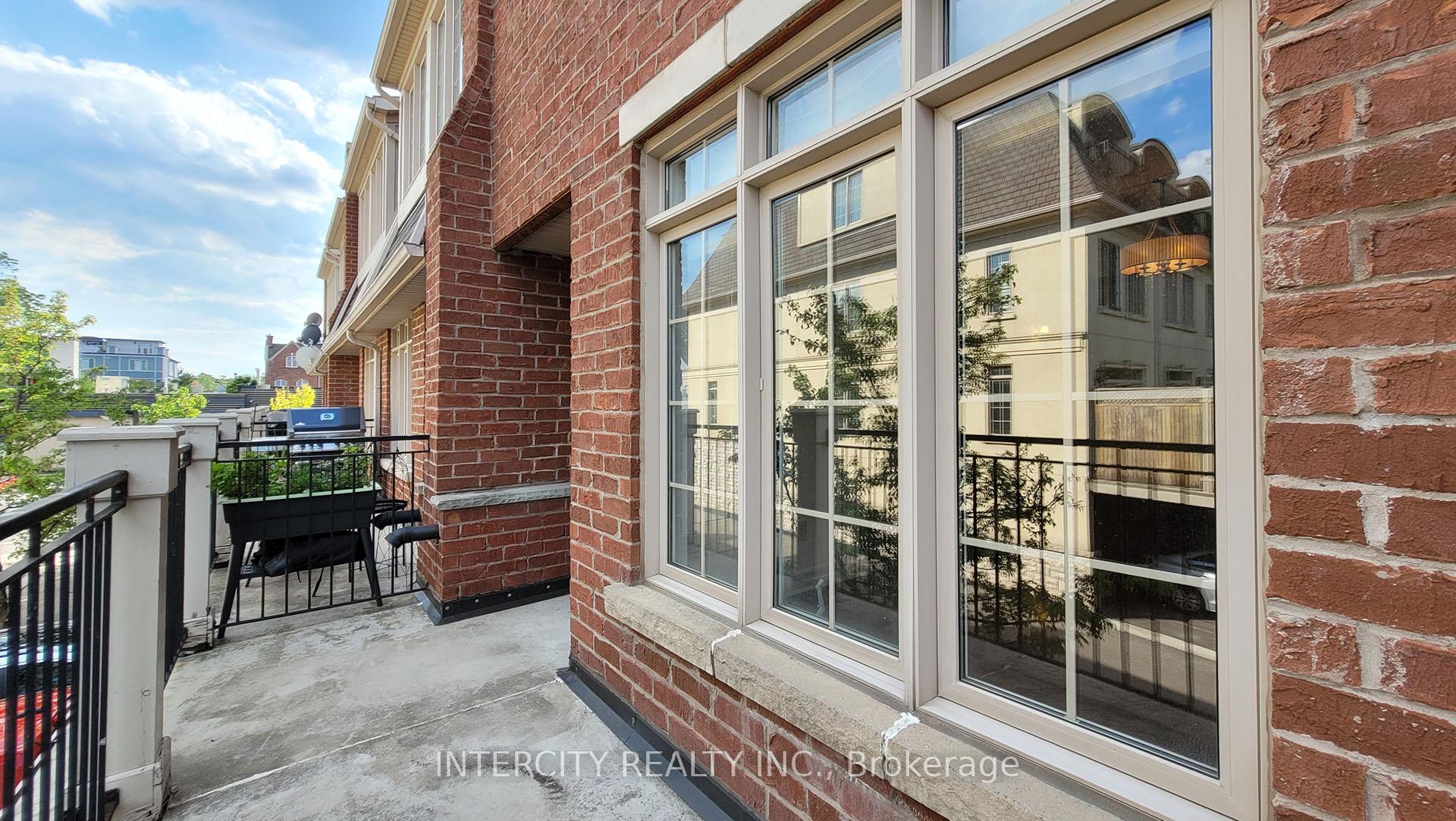 Photo 6 of 86 Lakeshore Road W, Oakville, Central — HOMEH