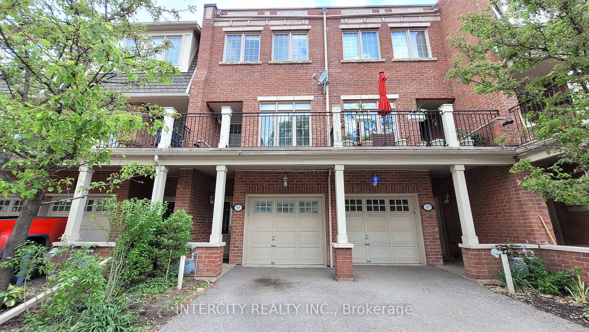 Photo 7 of 86 Lakeshore Road W, Oakville, Central — HOMEH