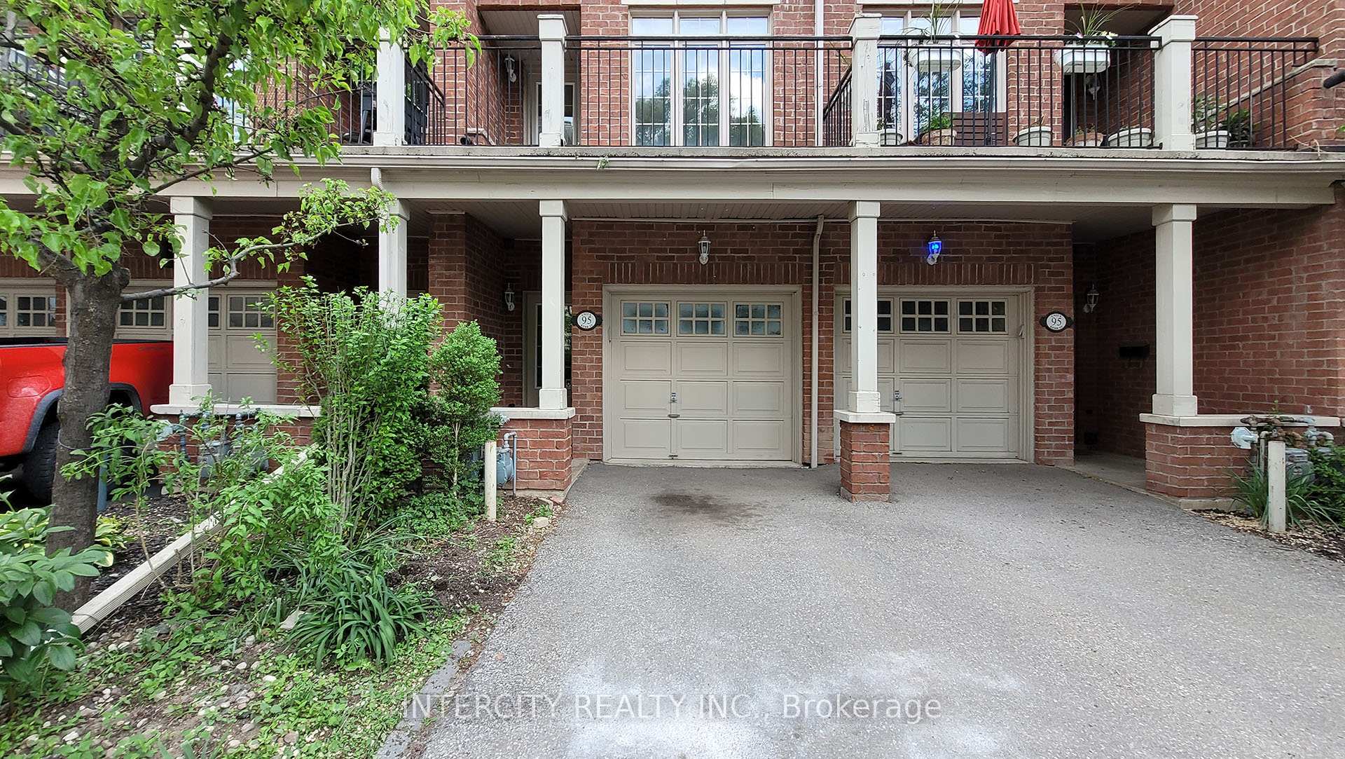 Photo 8 of 86 Lakeshore Road W, Oakville, Central — HOMEH
