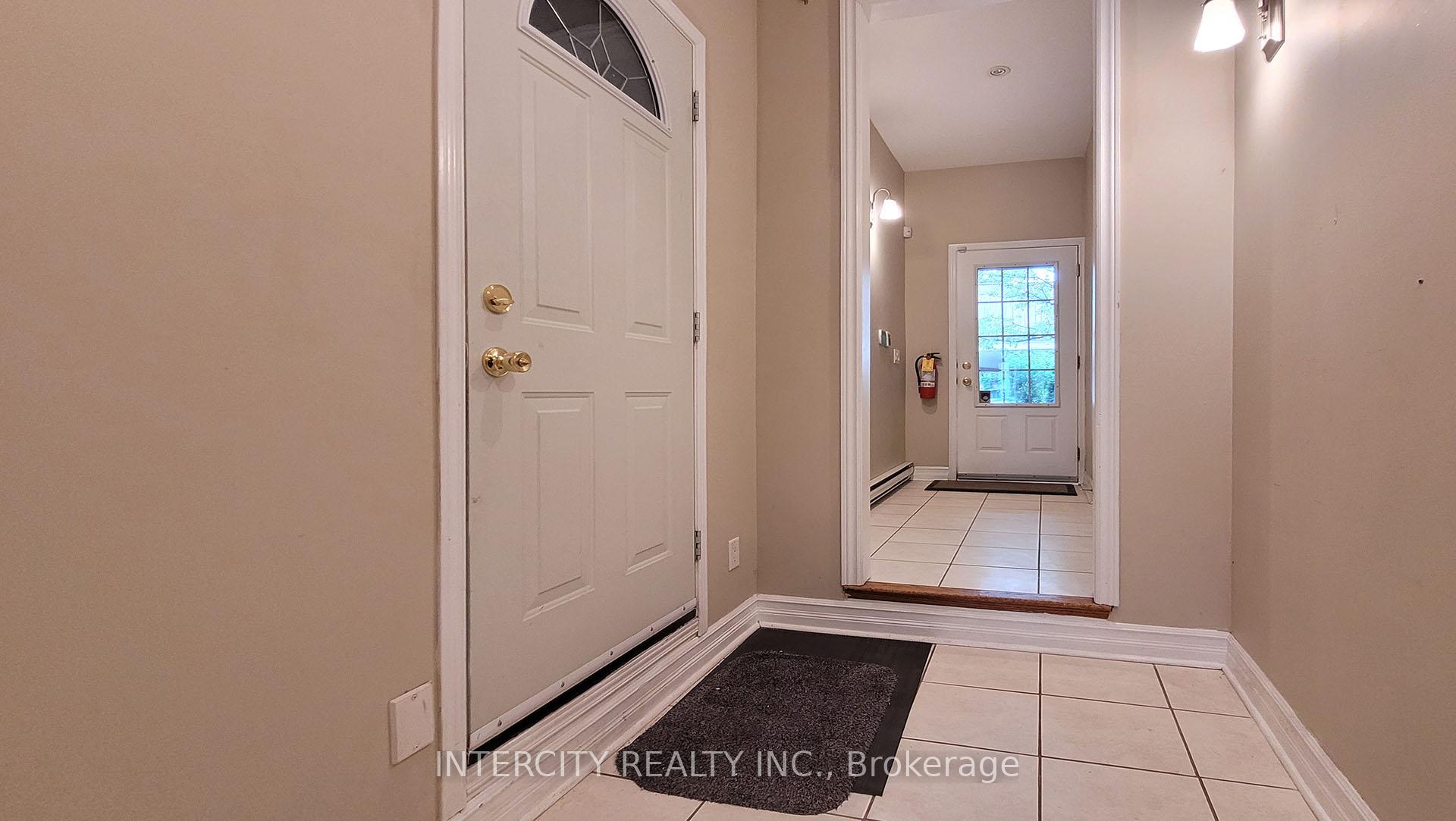 Photo 12 of 86 Lakeshore Road W, Oakville, Central — HOMEH