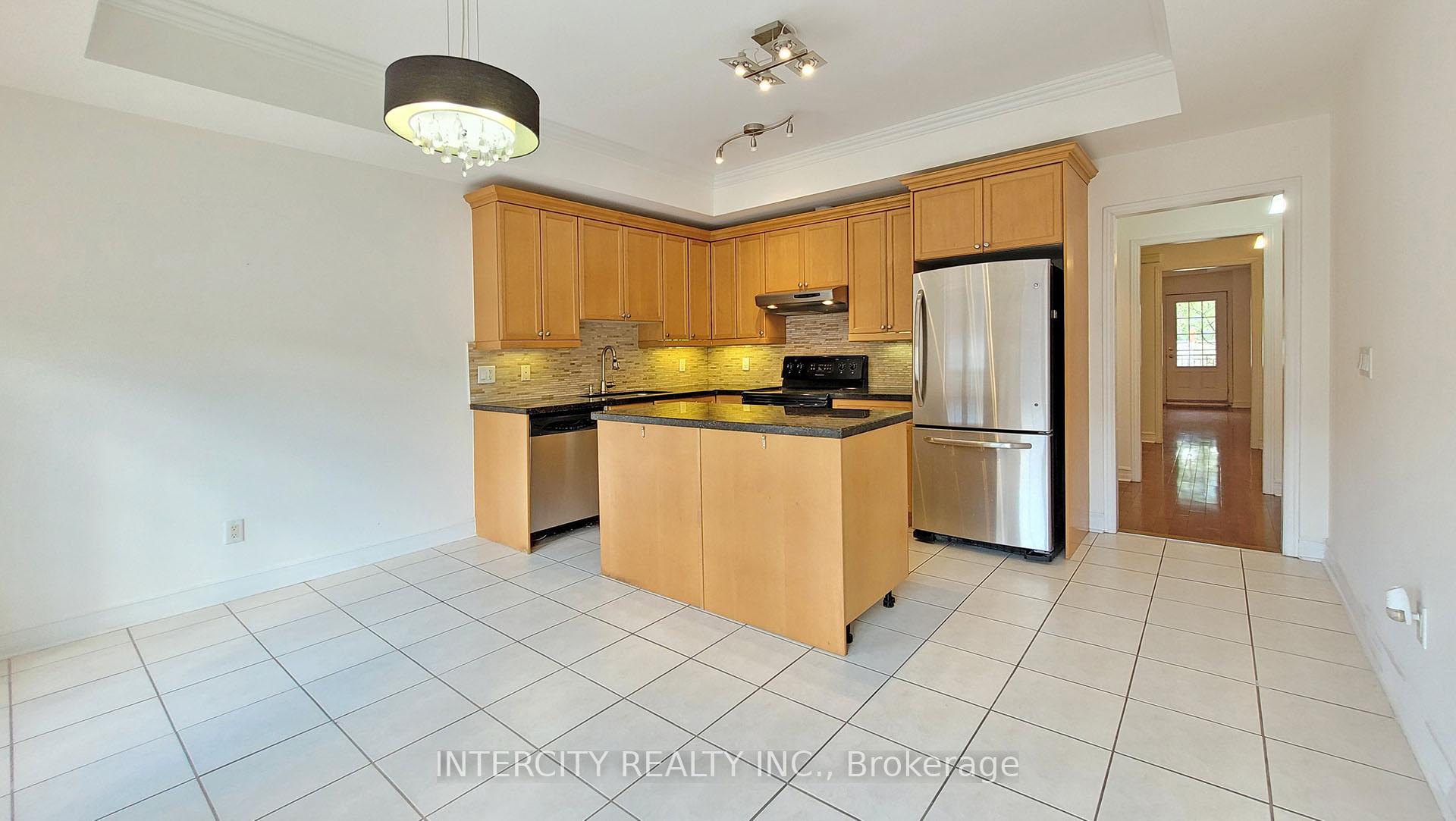 Photo 13 of 86 Lakeshore Road W, Oakville, Central — HOMEH