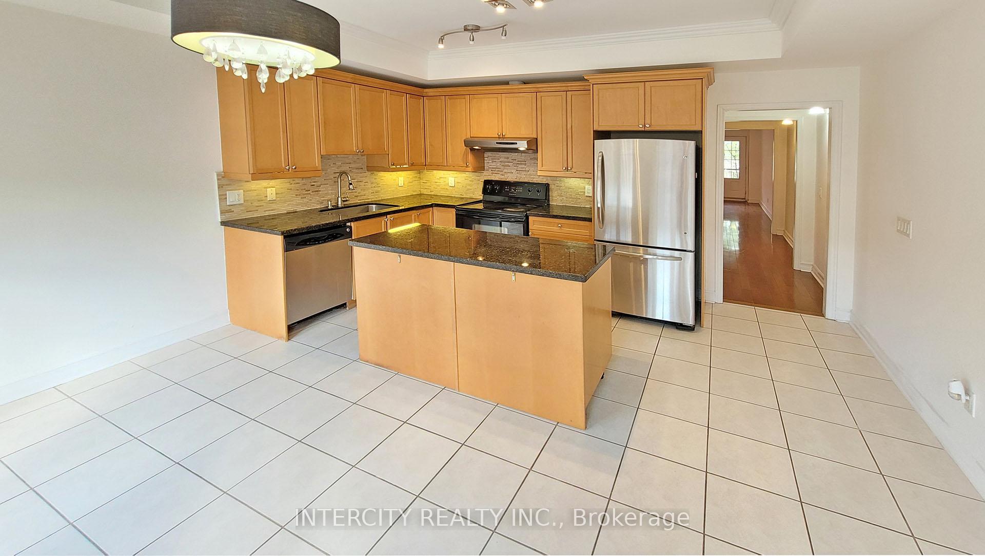 Photo 17 of 86 Lakeshore Road W, Oakville, Central — HOMEH