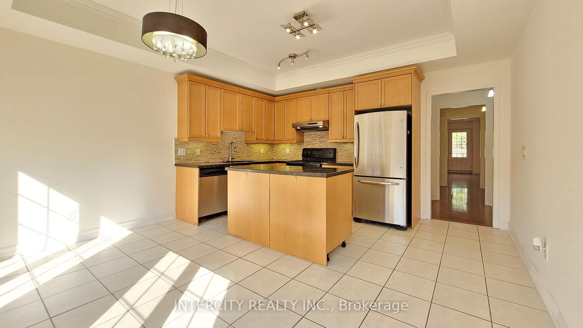 Photo 20 of 86 Lakeshore Road W, Oakville, Central — HOMEH