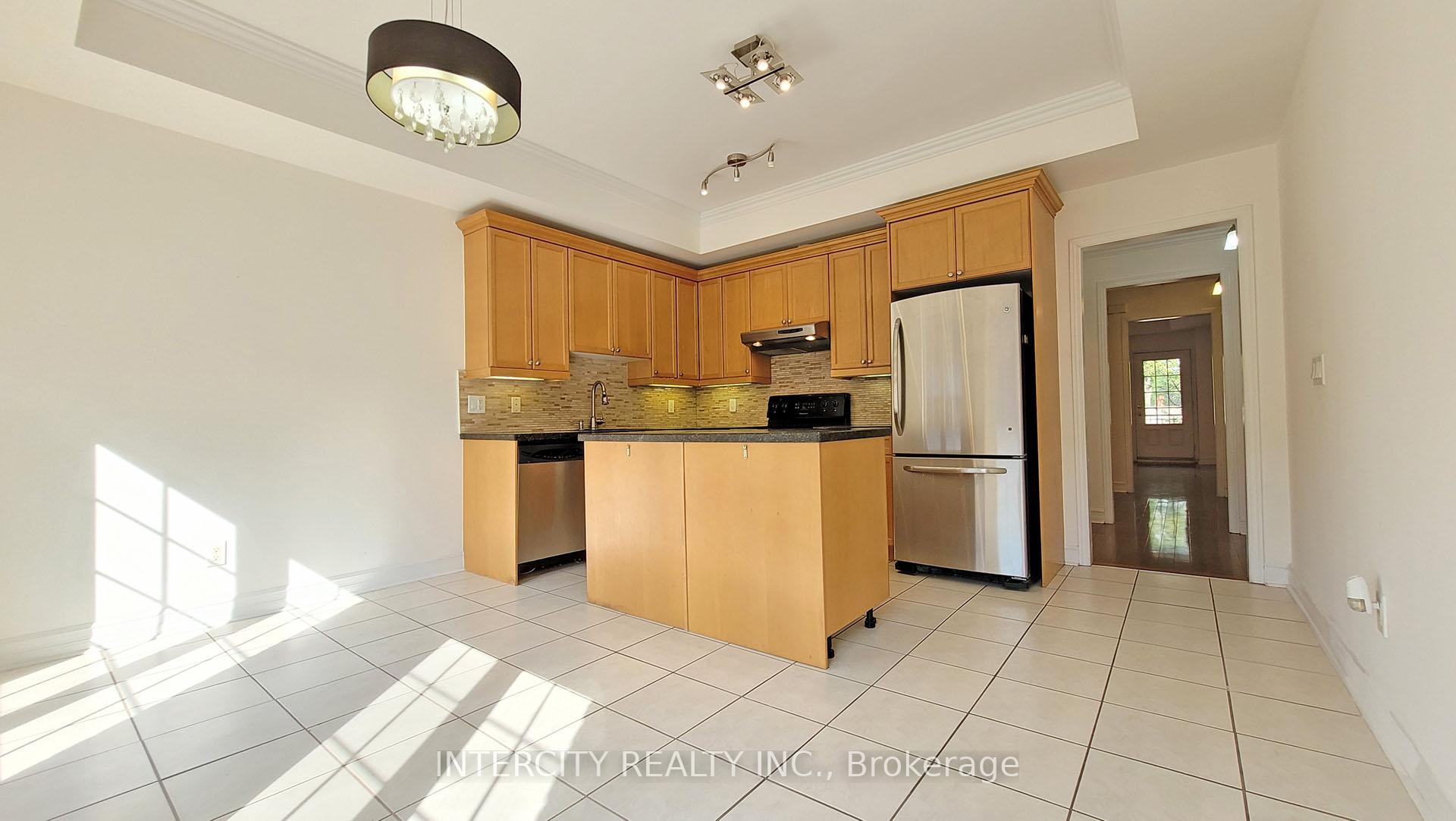 Photo 23 of 86 Lakeshore Road W, Oakville, Central — HOMEH