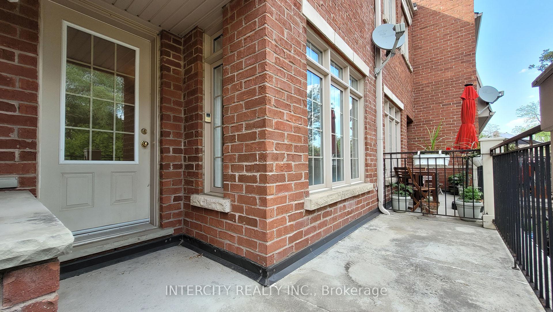 Photo 31 of 86 Lakeshore Road W, Oakville, Central — HOMEH