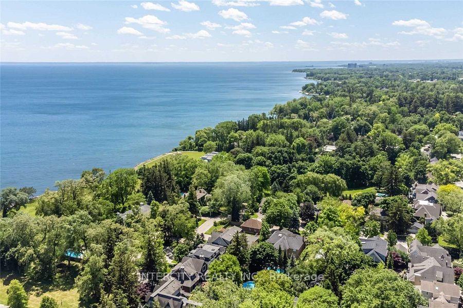 Photo 49 of 86 Lakeshore Road W, Oakville, Central — HOMEH