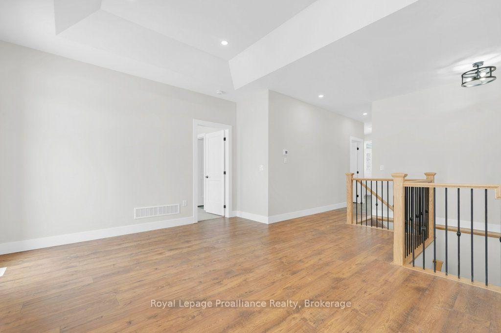 Photo 13 of 8 Dunmor Street, Stirling-Rawdon, Stirling Ward — HOMEH
