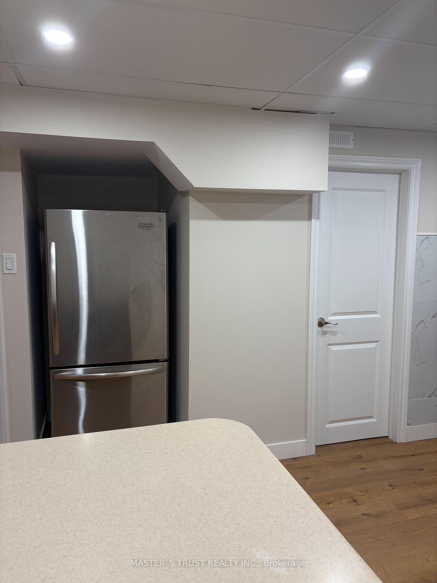 Photo 10 of 27 Hornshill Drive, Scarborough, Agincourt North — HOMEH
