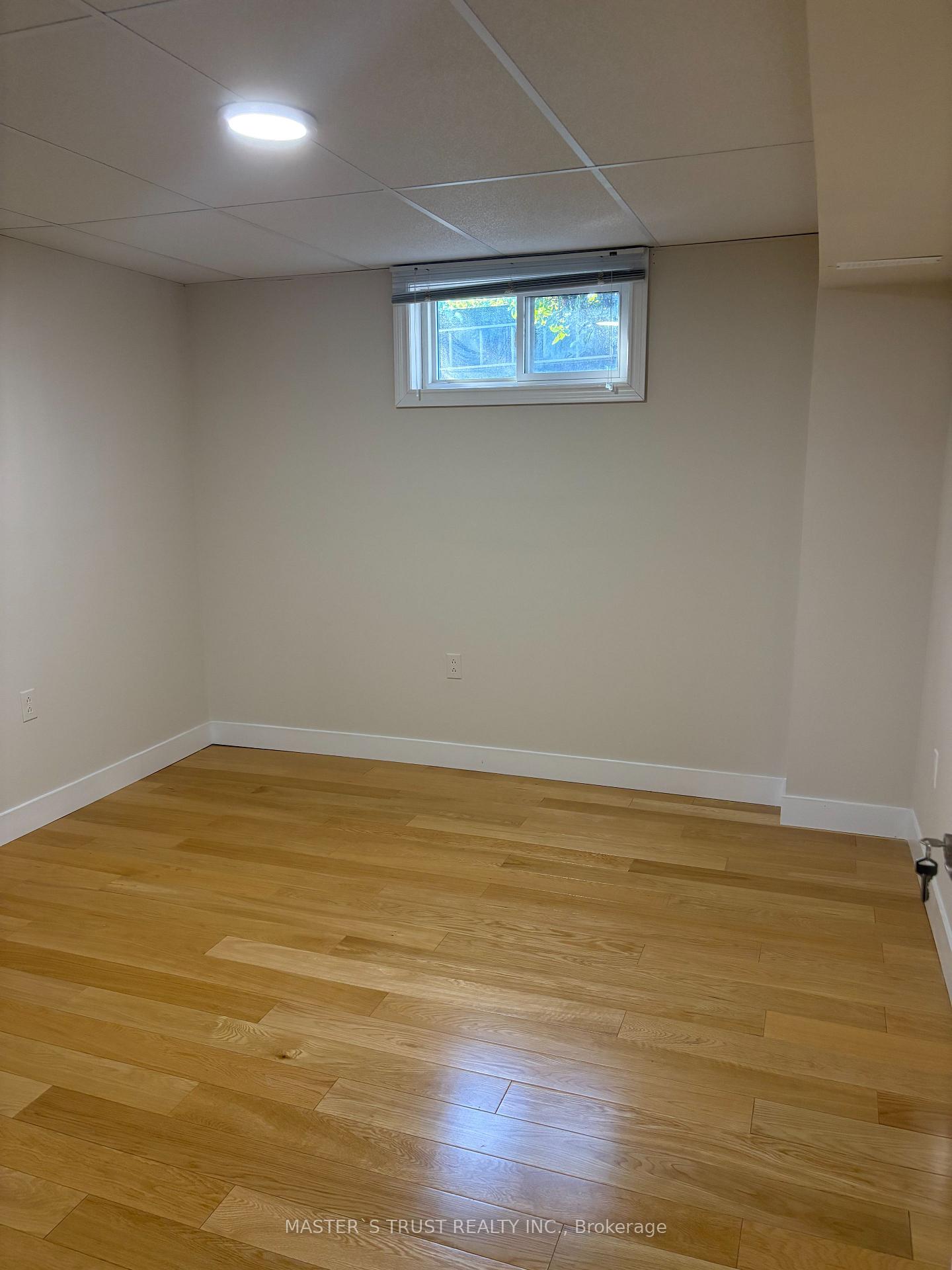 Photo 13 of 27 Hornshill Drive, Scarborough, Agincourt North — HOMEH